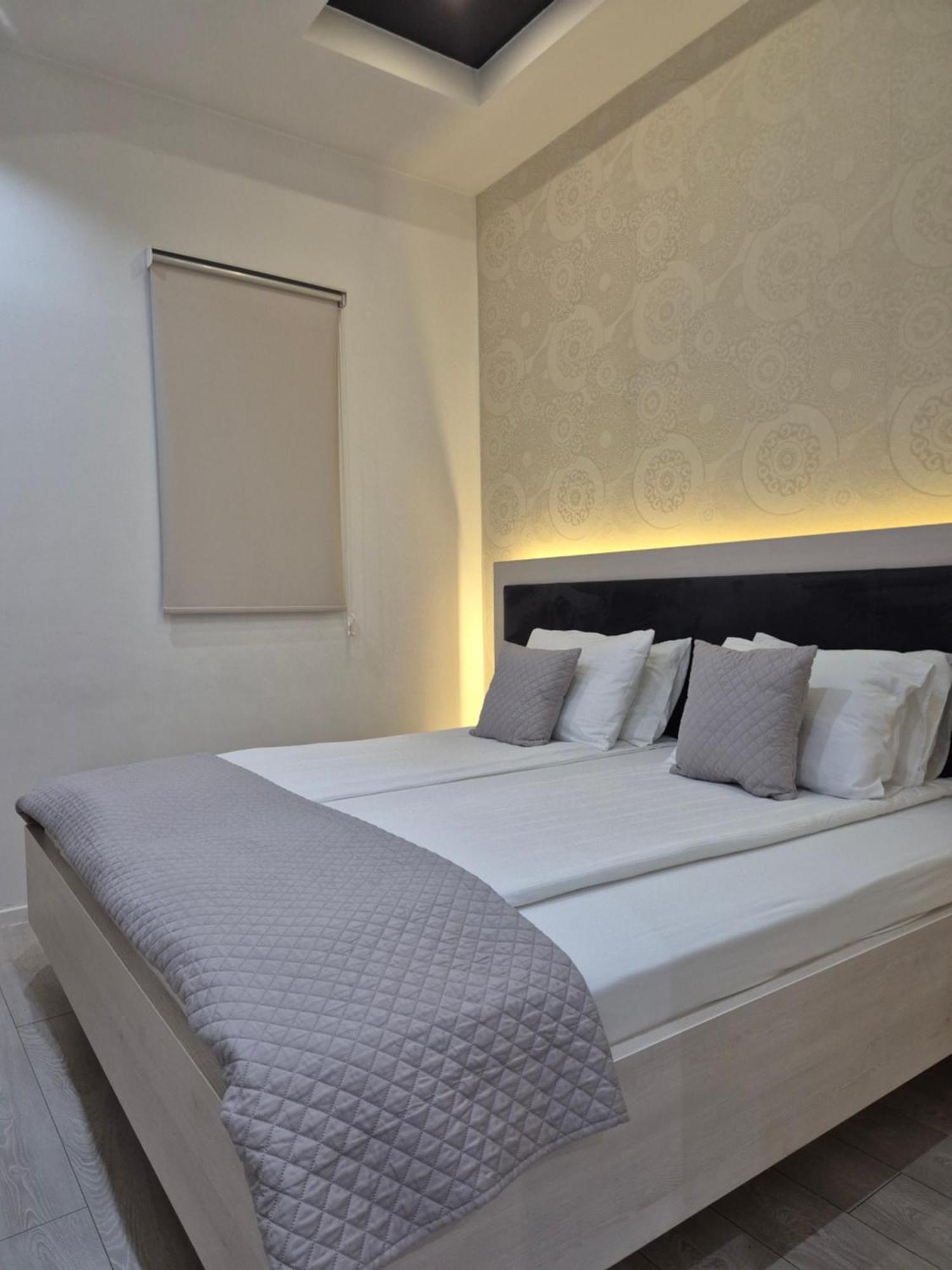 Boulevard Apartments SJJ Esterno foto
